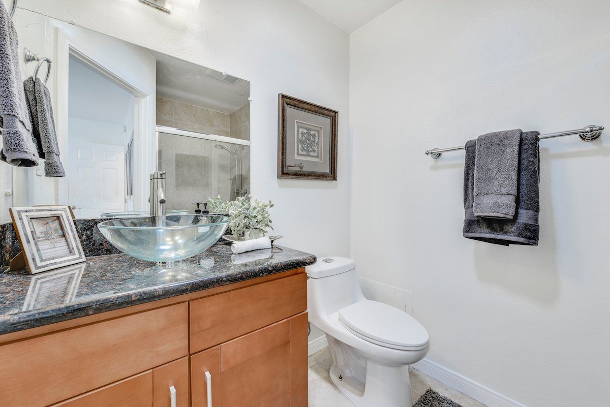 Americana Apartments Orange Gallery