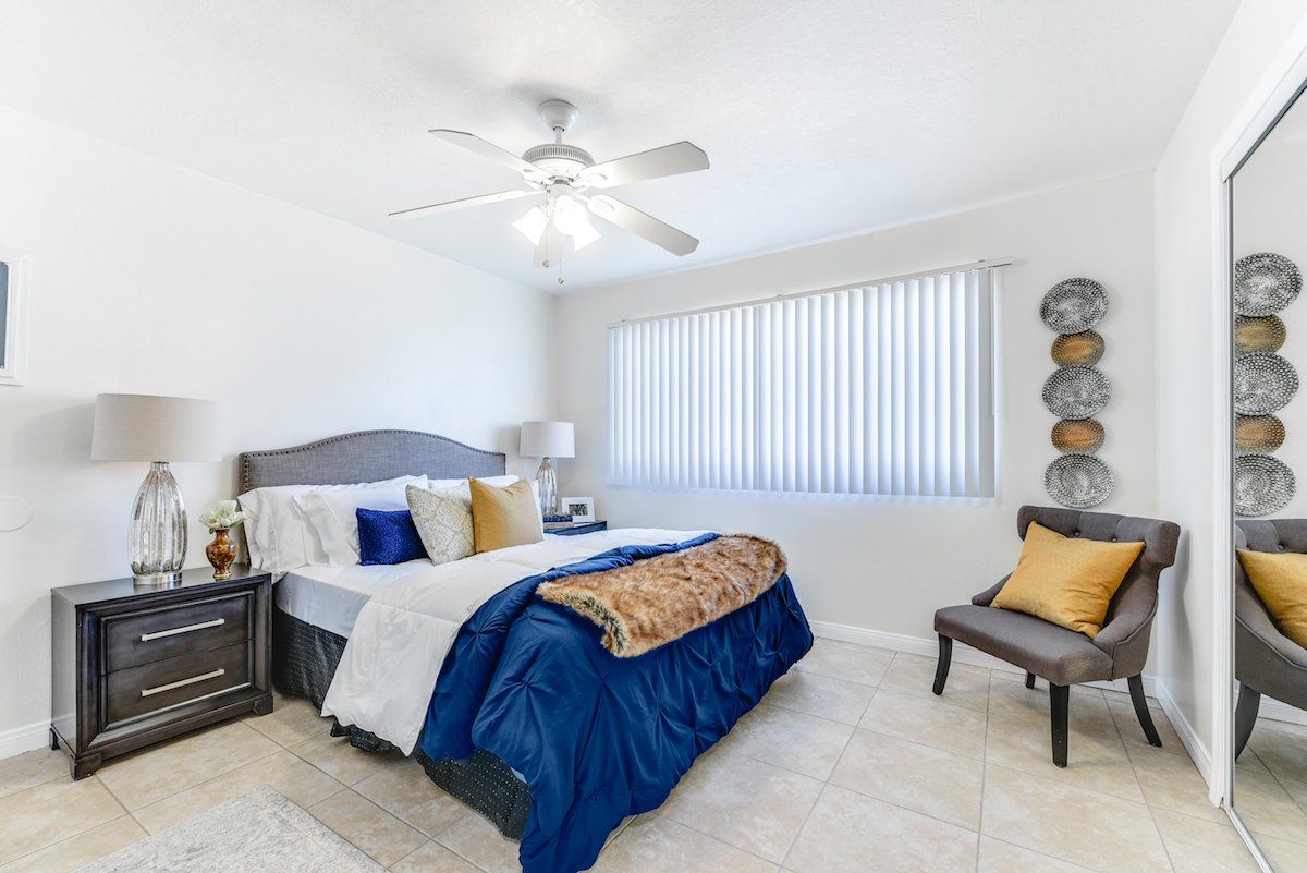 Americana Apartments Orange Gallery