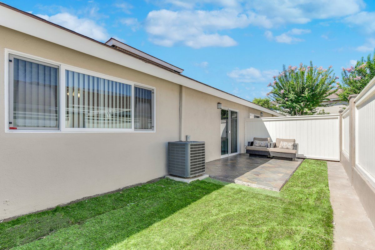 Americana Apartments Orange Gallery