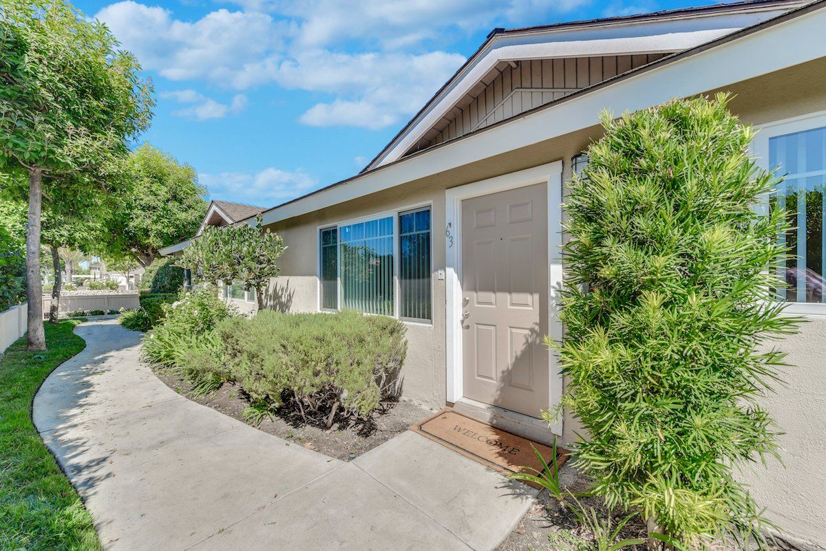 Americana Apartments Orange Gallery