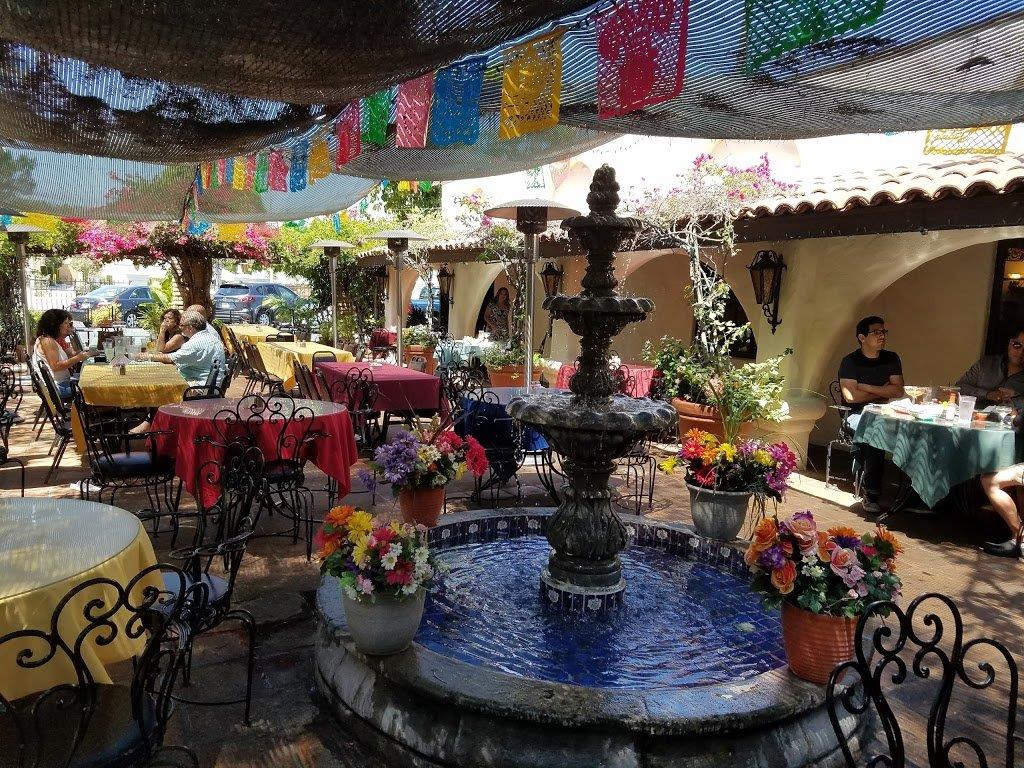 Americana Apartments Orange Gallery