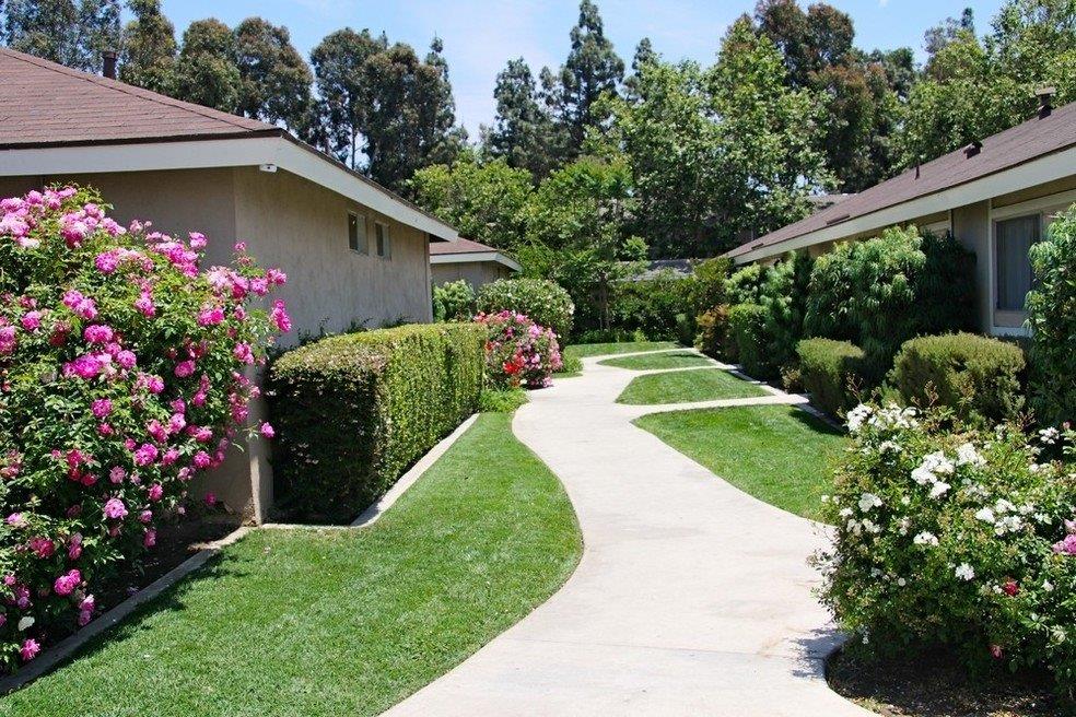 Americana Apartments Orange Gallery