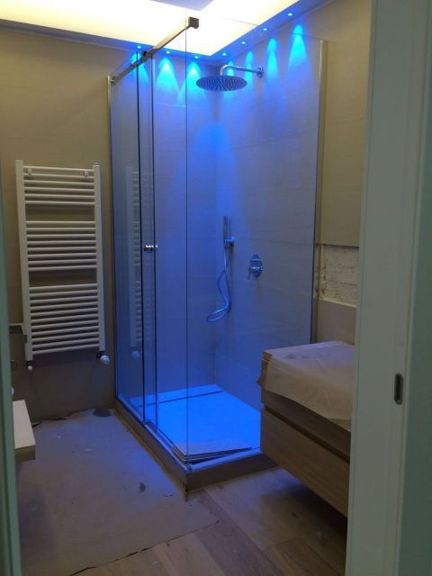 box doccia in vetro con luci led