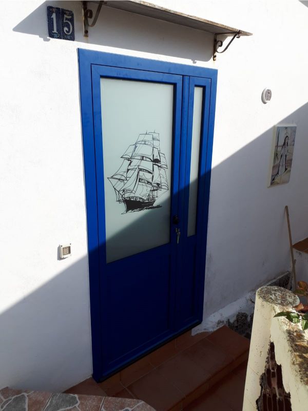 porta con vetro opaco temperato