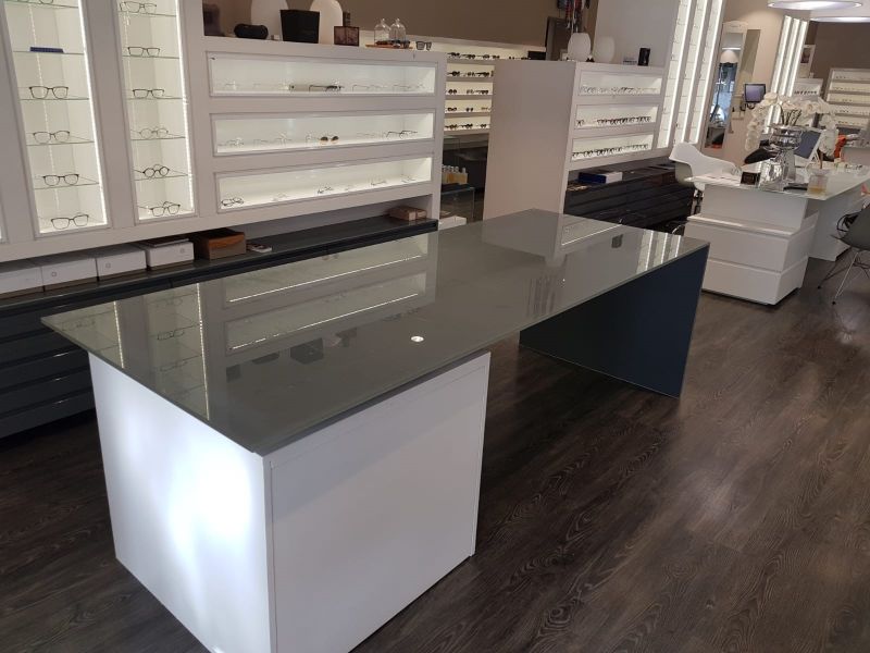 top per cucina in vetro laccato scuro