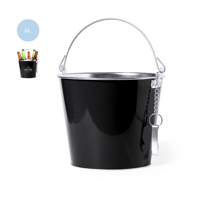 Una cubitera metálica de 6 litros de color negro brillante con asa plateada y abridor de botellas incorporado mediante una cadena.