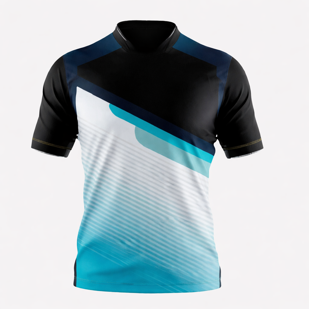 Una camiseta deportiva de manga corta con la parte superior negra que se transforma en un degradado blanco y cian con líneas diagonales.