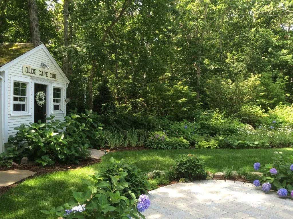 landscaping services 11