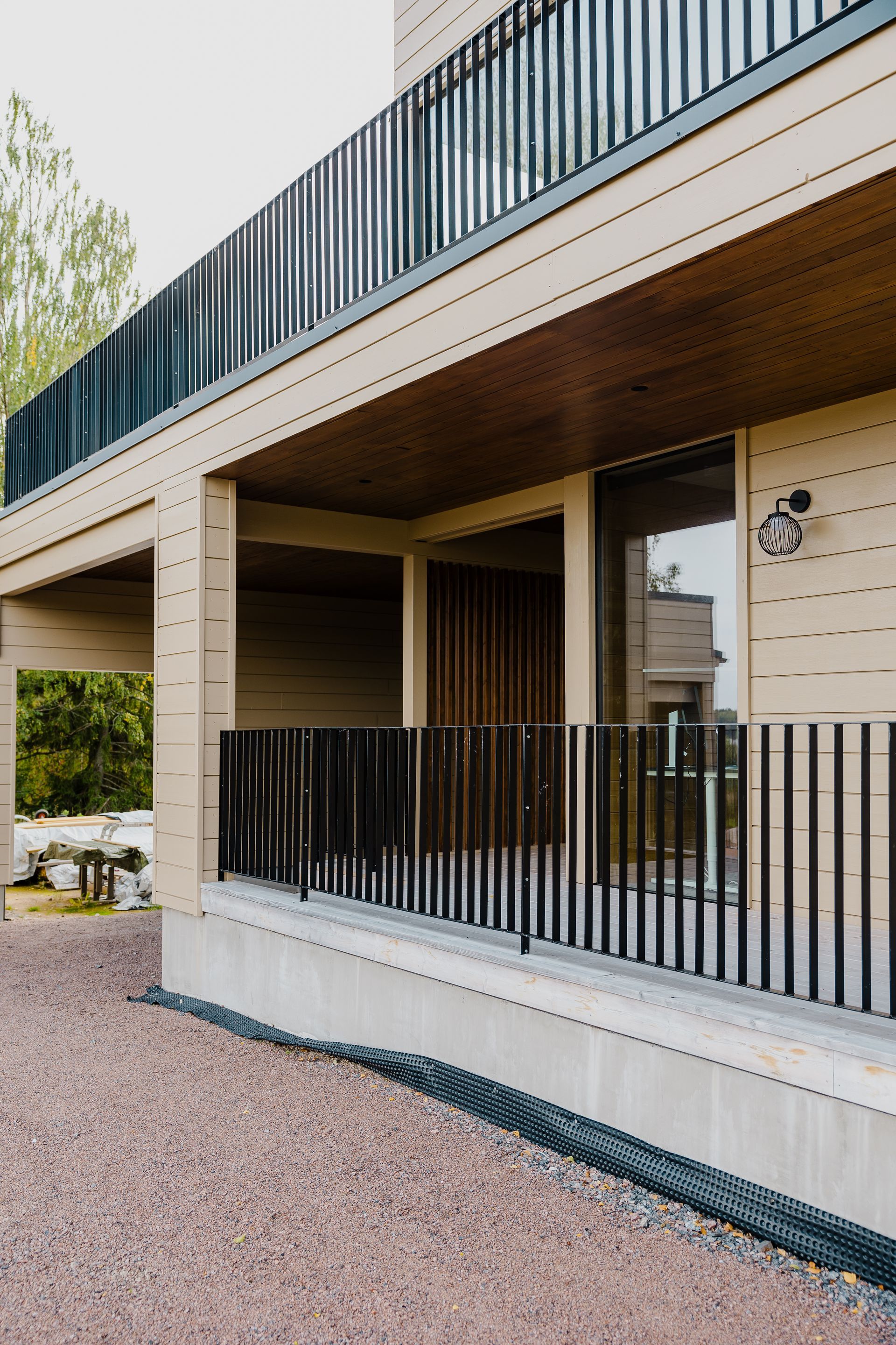 Julkisivun maalaus Kirkkonummi