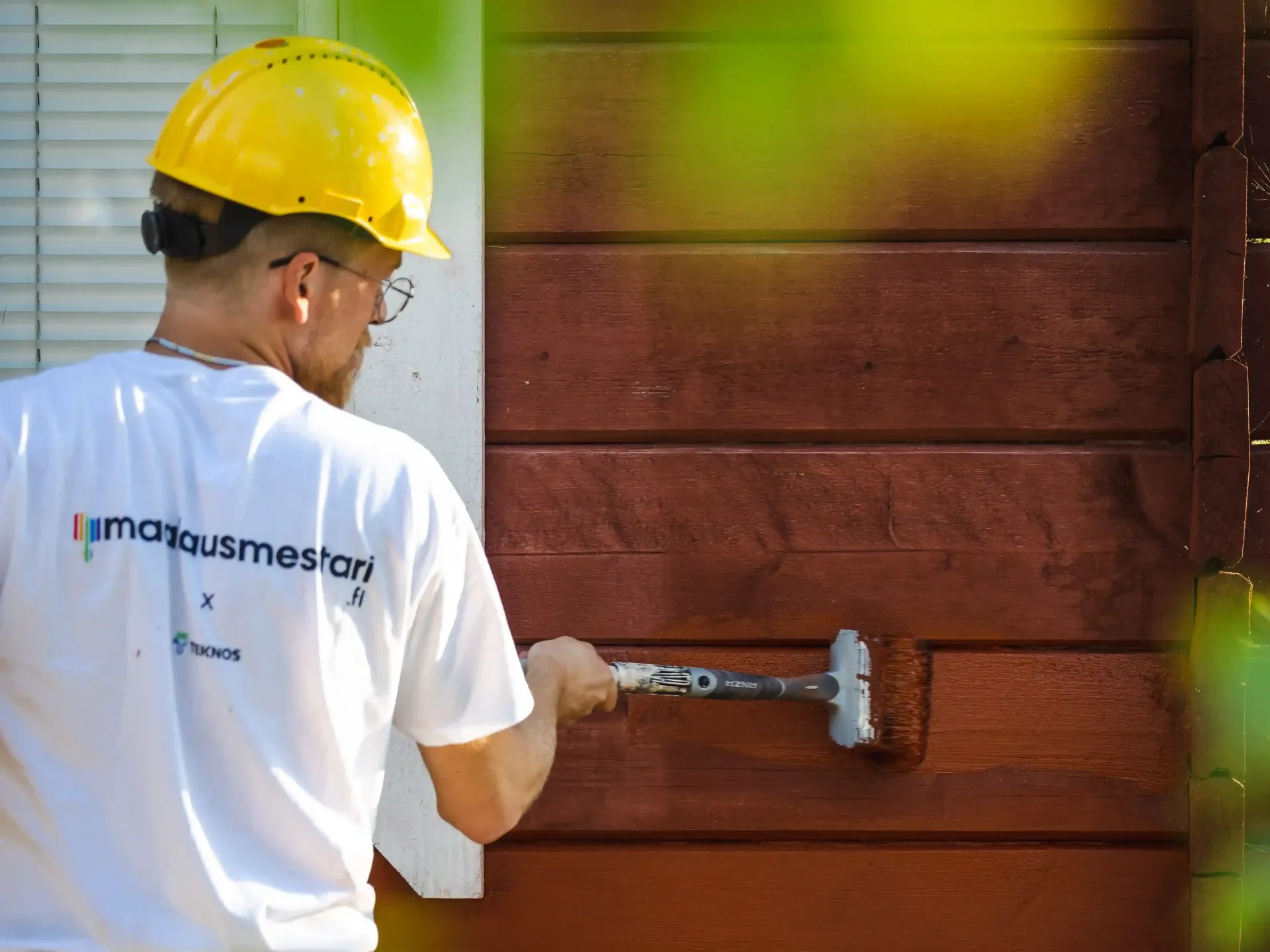 Paikallisen ulkomaalausyrityksen toteuttama työ Varsinais-Suomessa