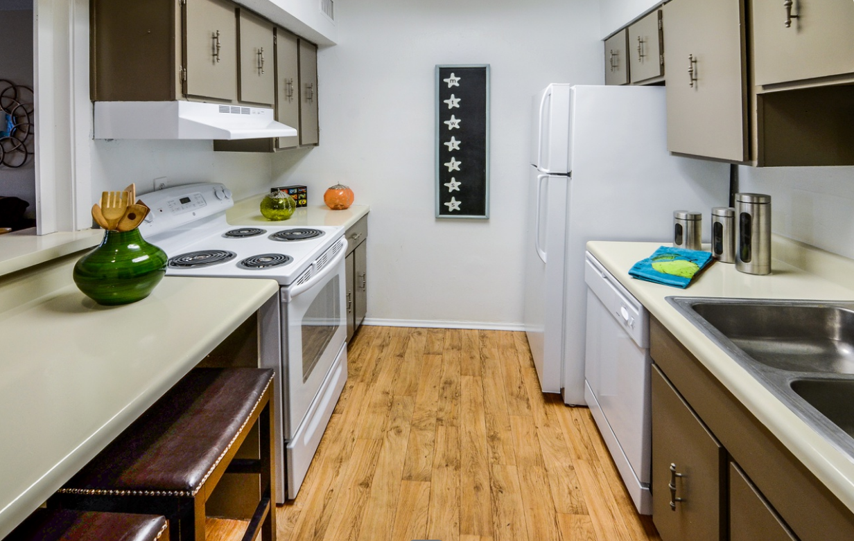 Reserve at Mount Moriah -kitchen with appliances