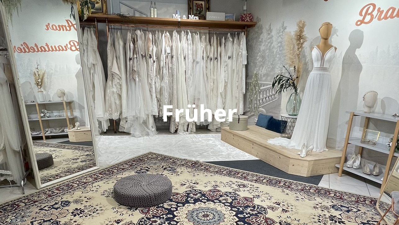 Ein Raum voller Brautkleider und einem Teppich.