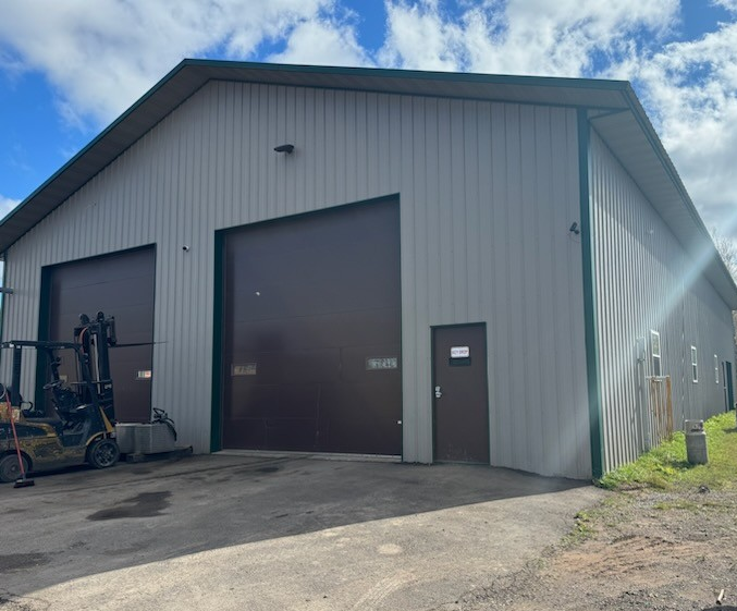 Front Shop | Lariat Automotive