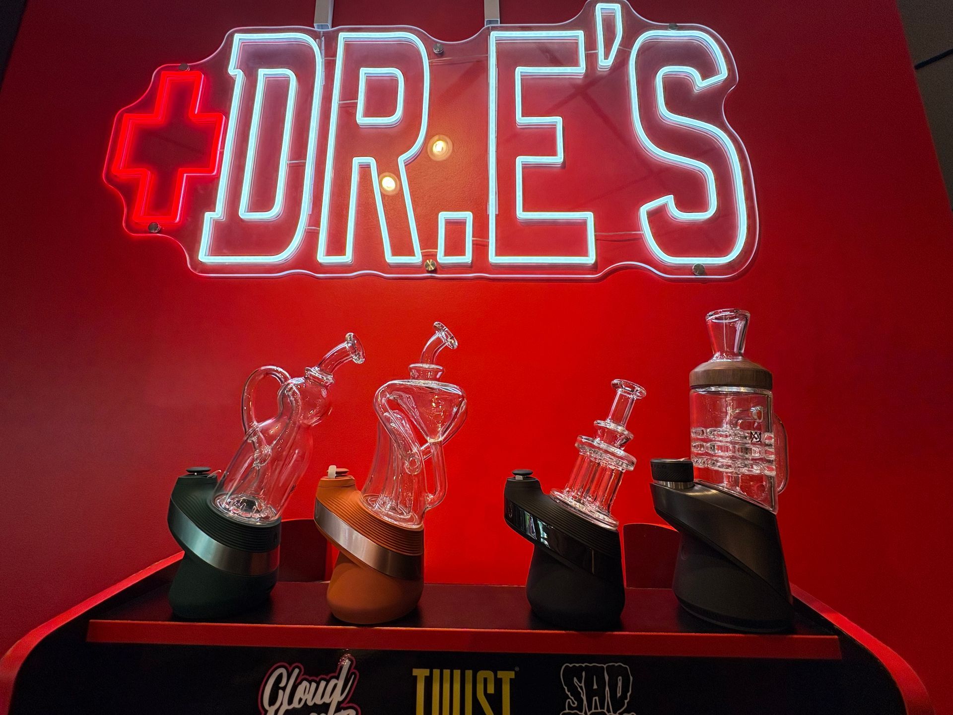 Dr. E's Smoke Shop Lobby