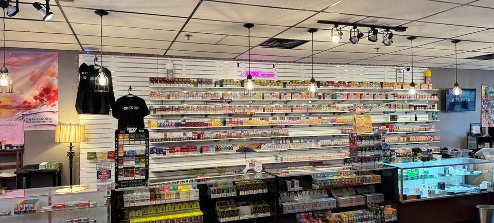 Dr. E's Smoke Shop Lobby