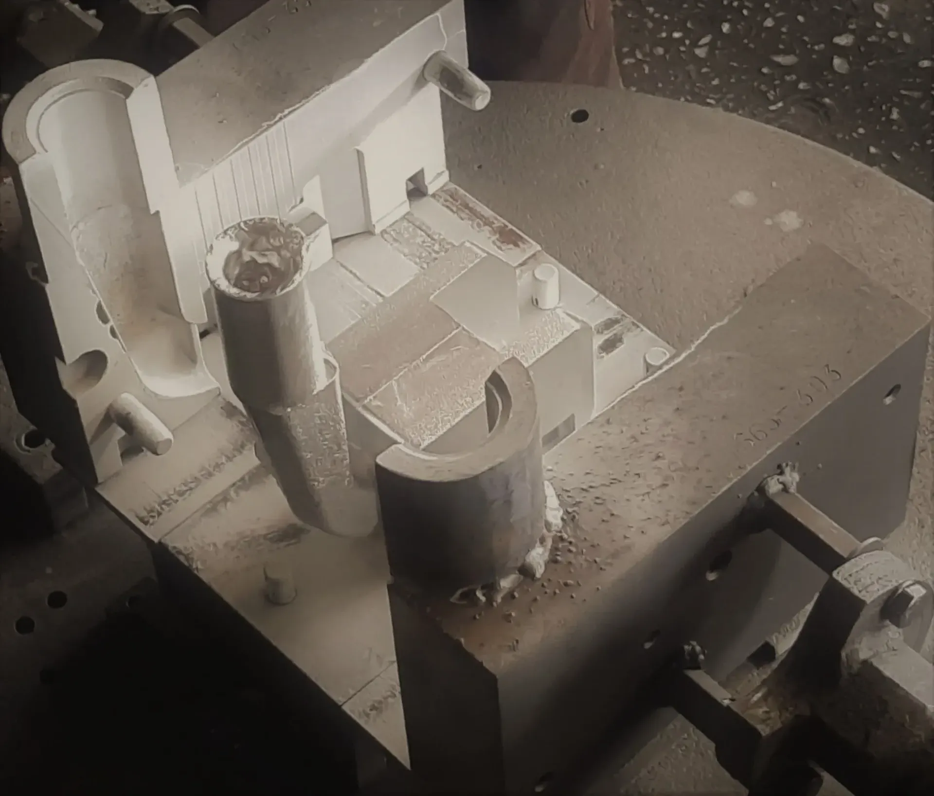 Processo di fusione dell'alluminio in conchiglia