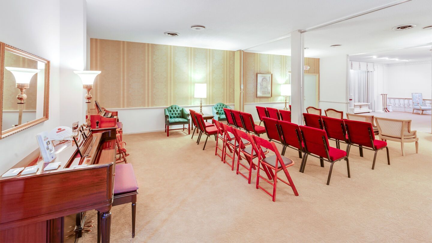 Interior and exterior photos of Showalter Blackwell Long location in Liberty, IN