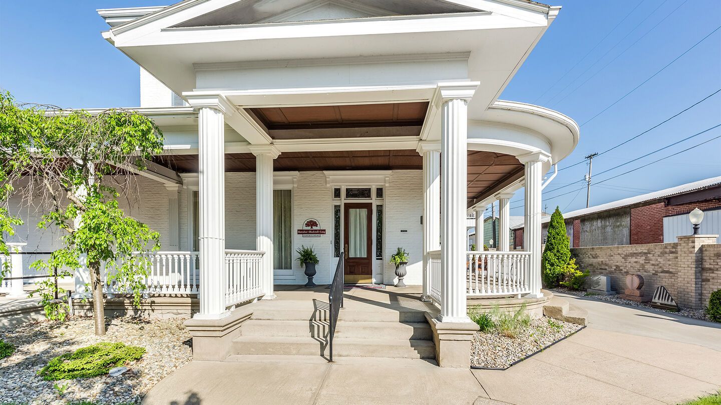 Interior and exterior photos of Showalter Blackwell Long location in Connersville, IN