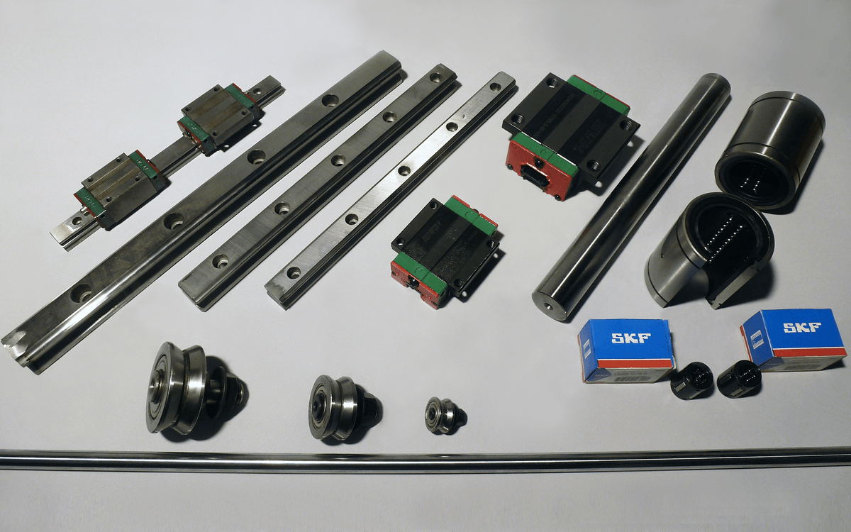 Guide lineari, guide cts, manicotti a sfere a scorrimento