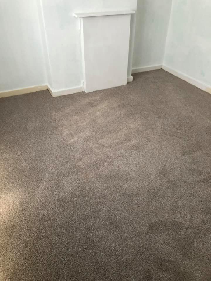 Derbyshire Flooring Specialists carpet fitters grey lounge carpet in Derby