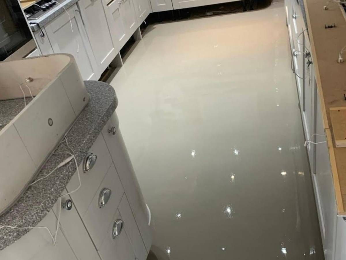 Derbyshire Flooring Specialists screed applied to a kitchen floor in Derby