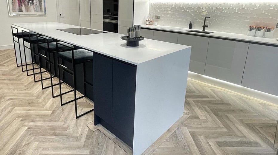 Derbyshire Flooring Specialists Karndean flooring fitted in a kitchen in Derby