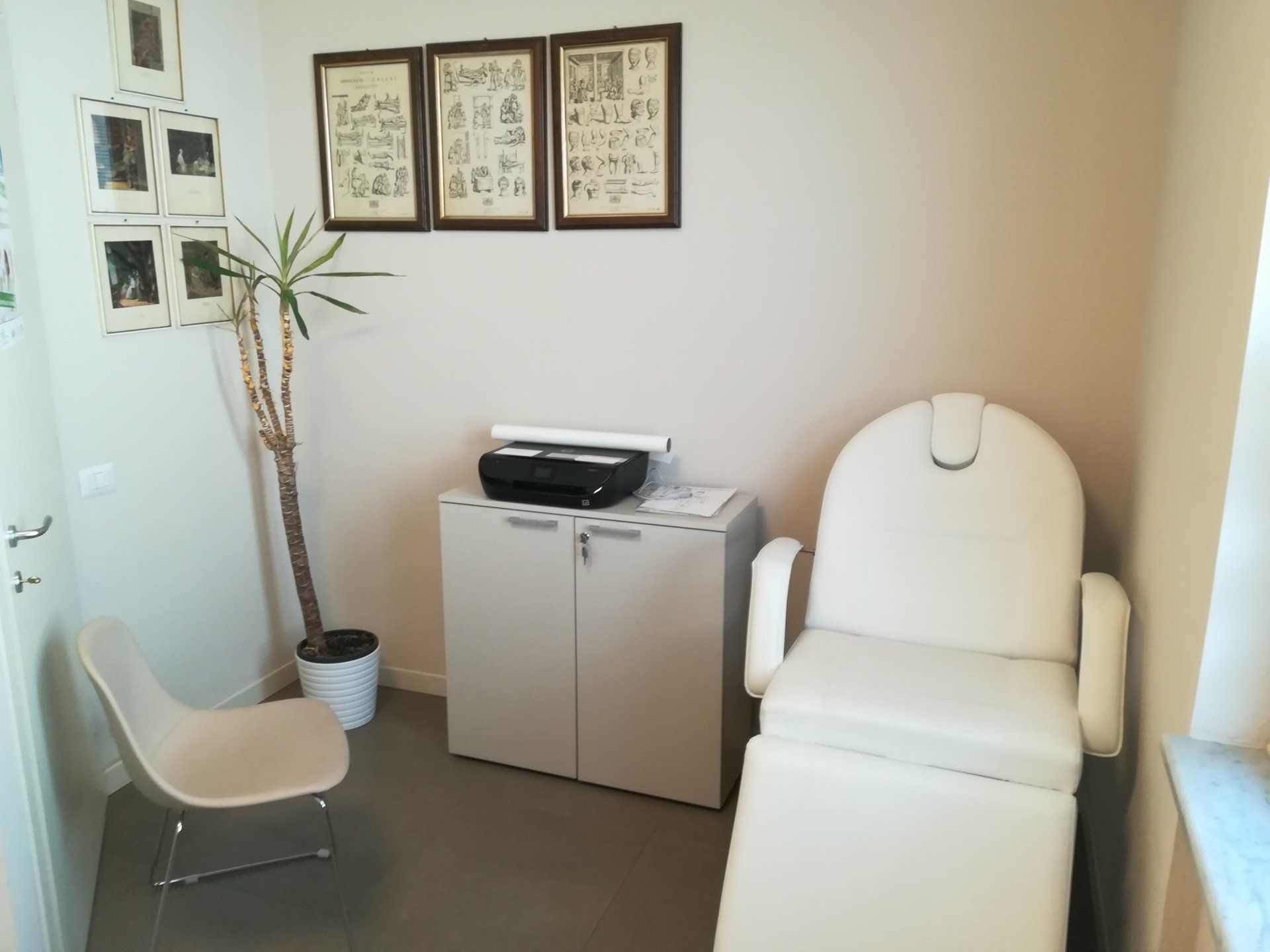 sala di una farmacia per servizi di analisi