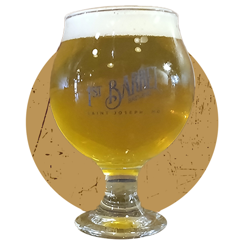 A glass of beer with the letter p on it