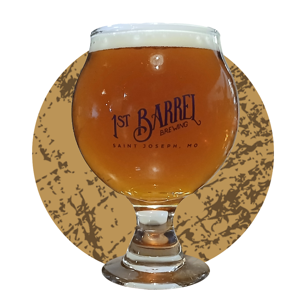 A glass of beer with the letter p on it