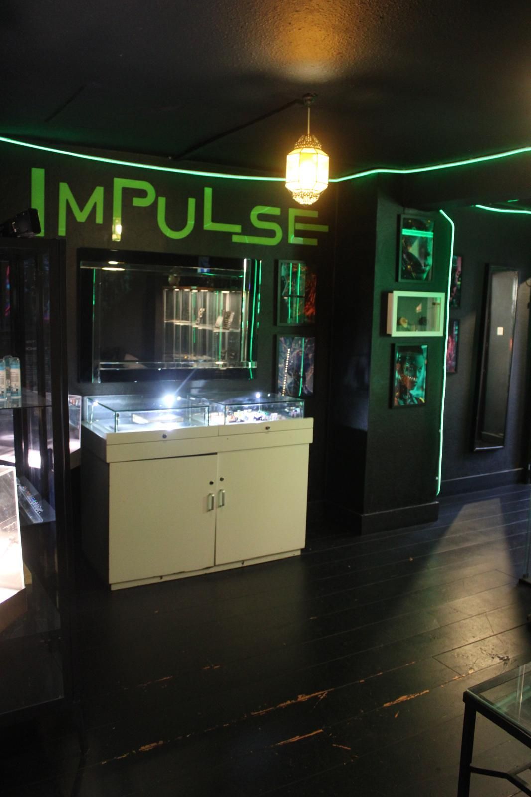 Piercing shop temple bar