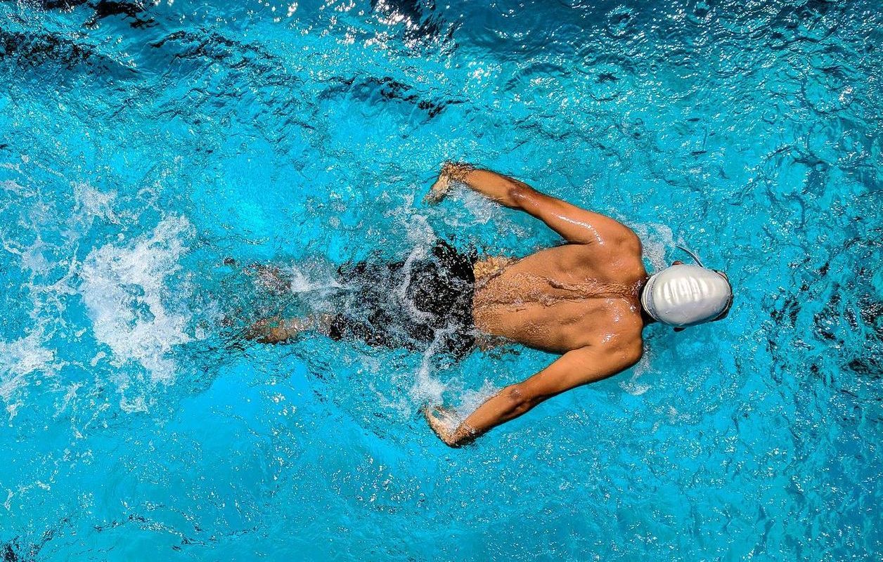 Competitive stroke swim lessons