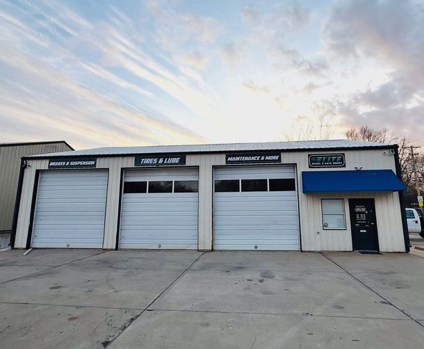 NAPA Staff at work | Elite Diesel and Auto