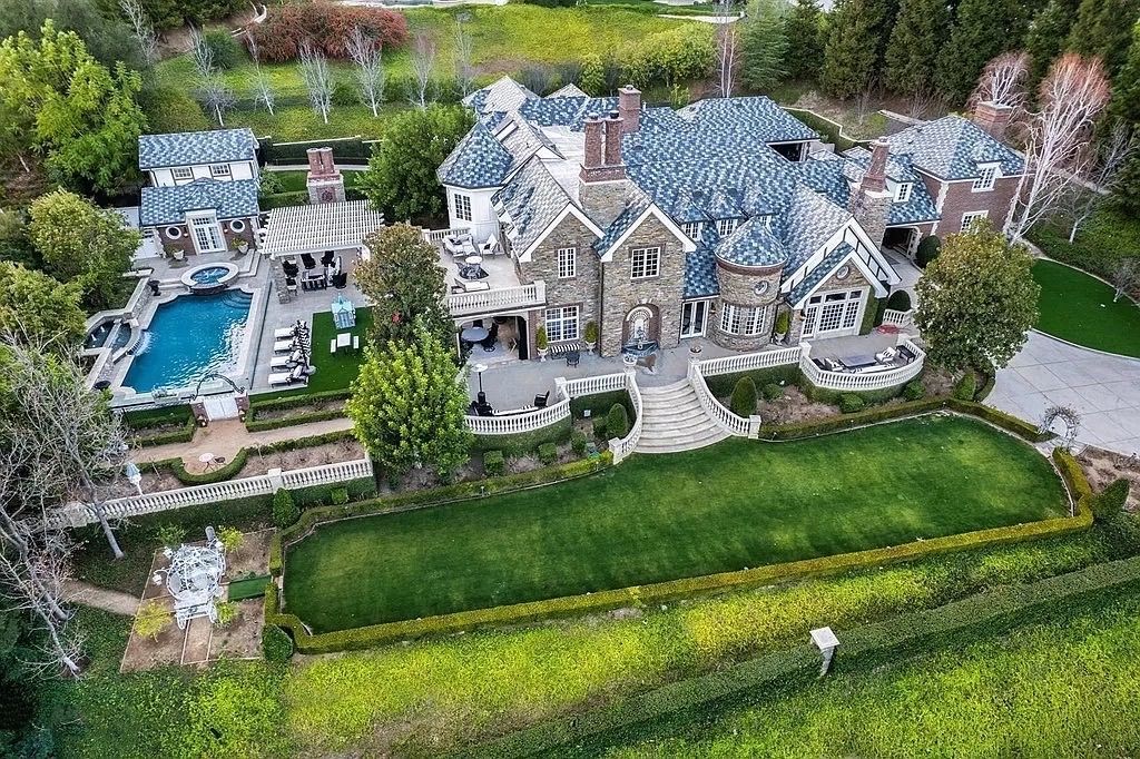 Traditional Style Estate