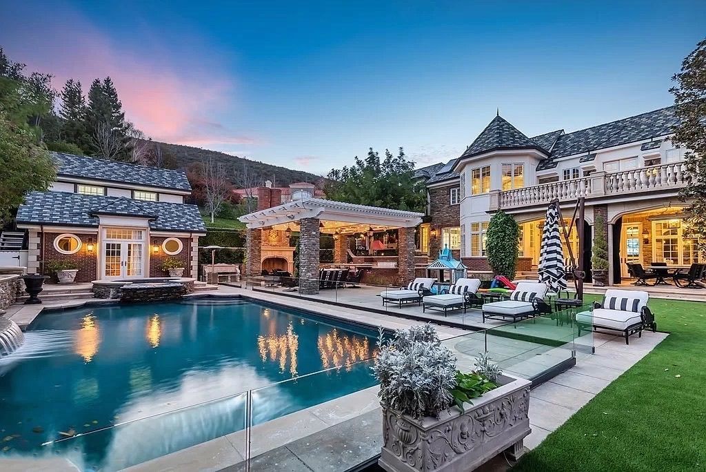 Traditional Style Estate