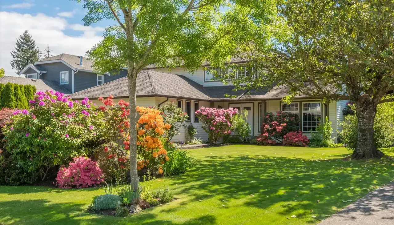 How to Create a Timeless Traditional Landscape post image