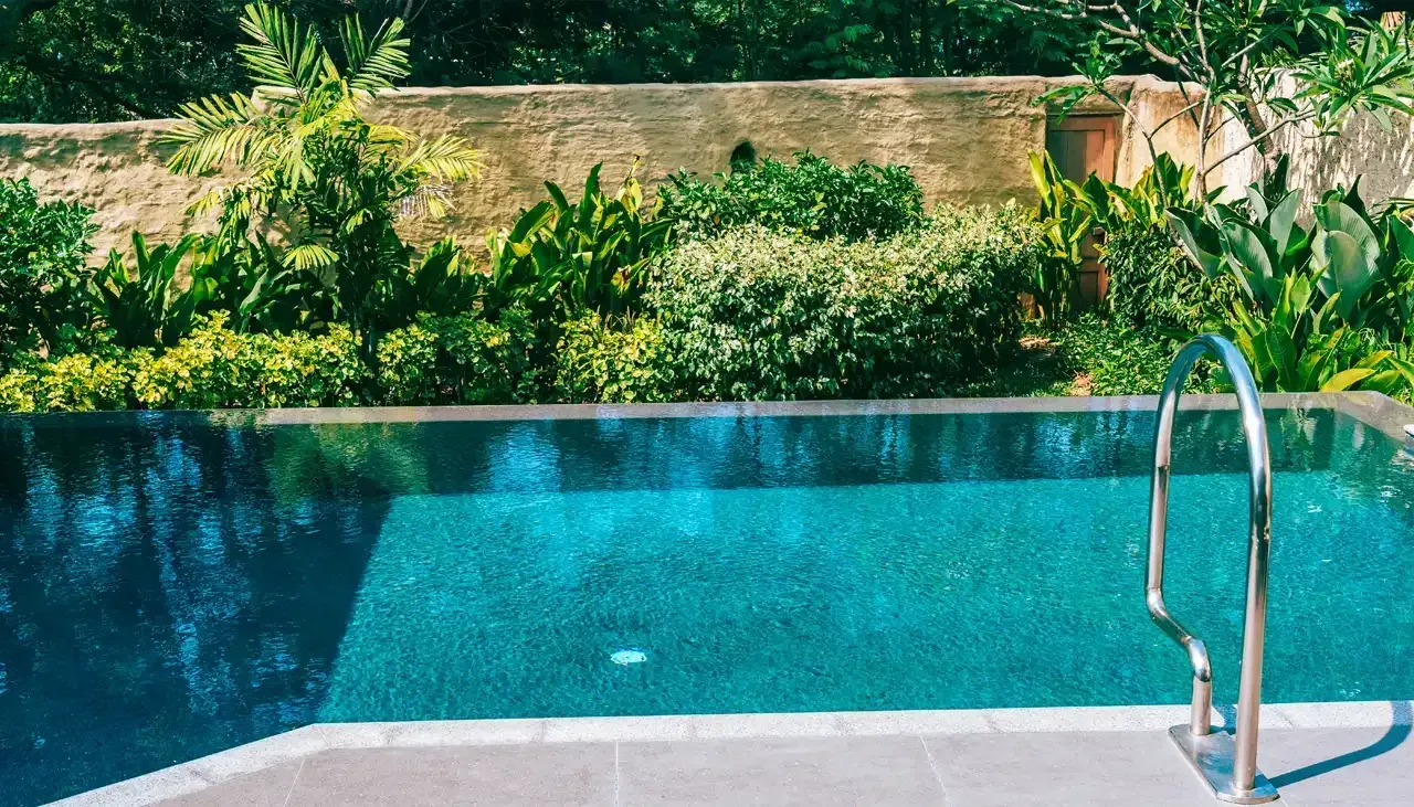 How to Design Landscaping Around a Pool - post blog image