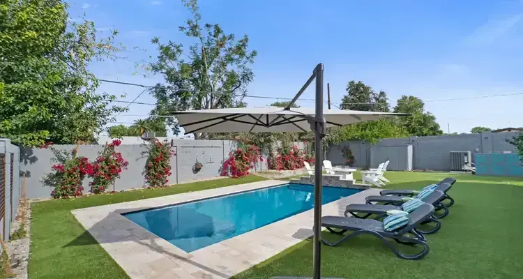 Rosehill Palms - How to Design Landscaping Around a Pool - Pool example 02