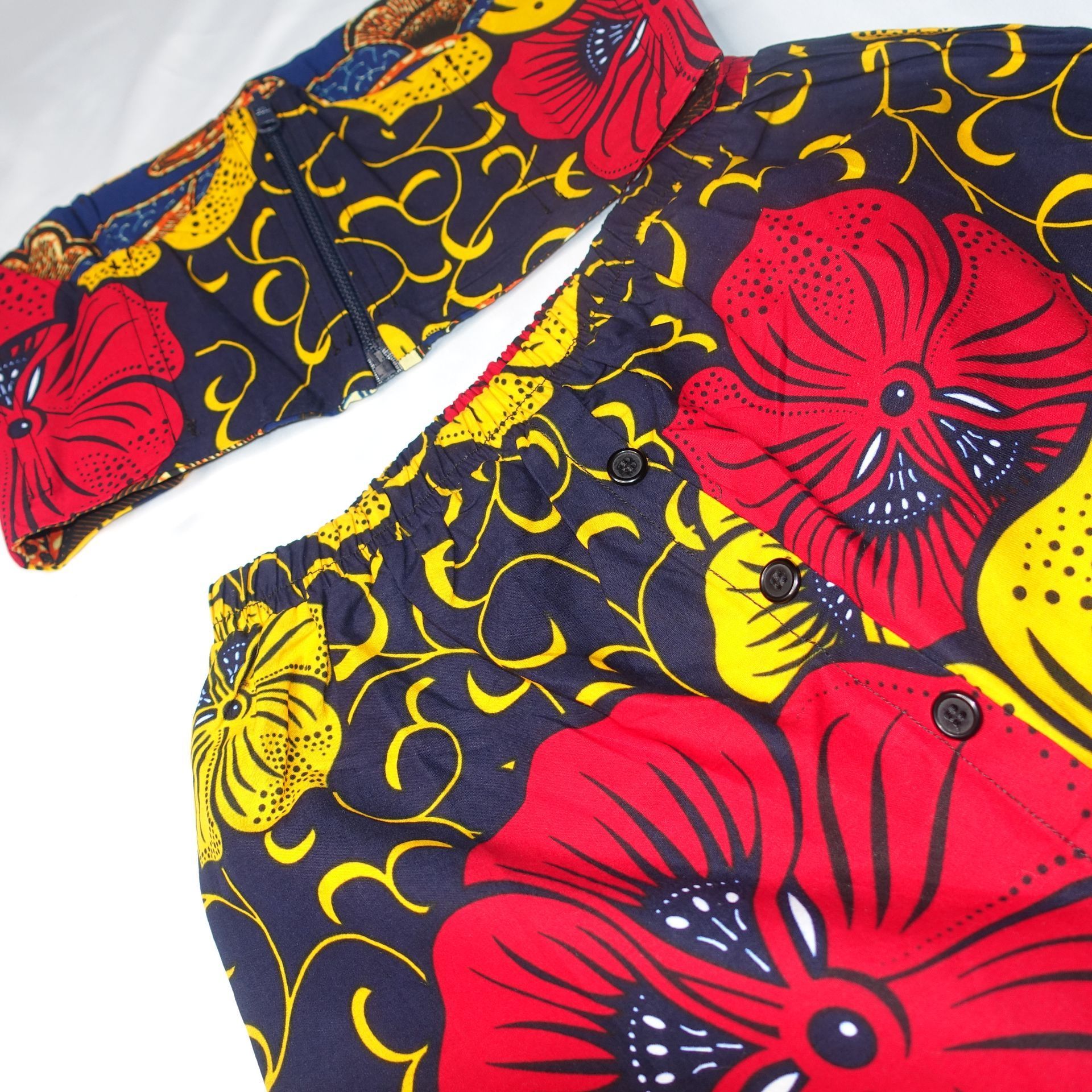 Red/yellow big flower colourway