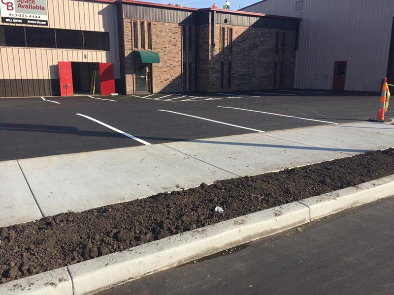 Platinum Paving Kansas City large asphalt paving project in Kansas City