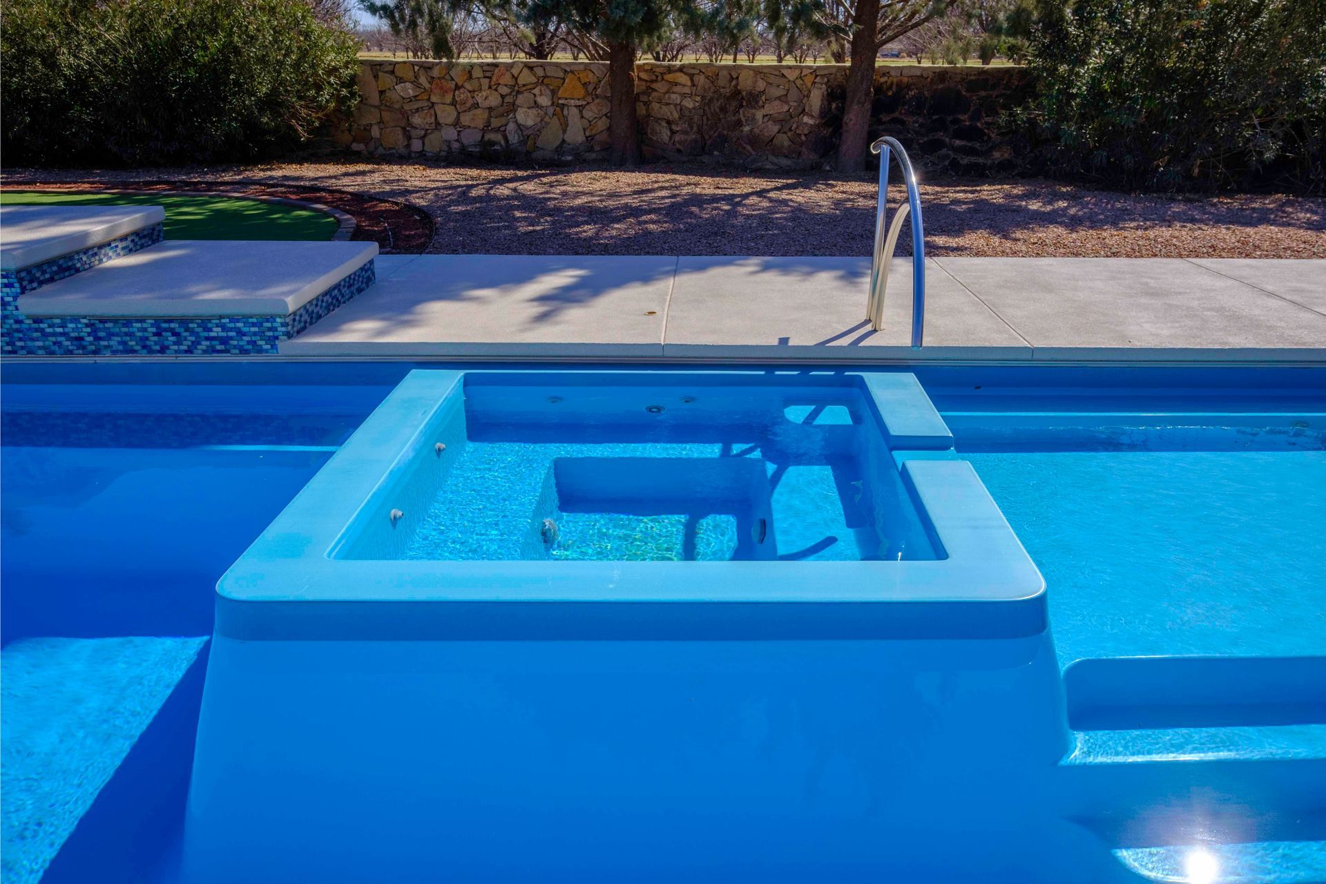 Imagine Exquisite Fiberglass Pool