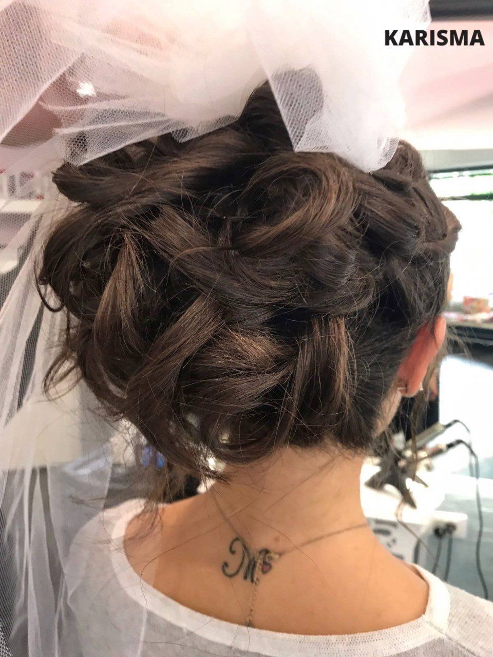 acconciatura ad una sposa