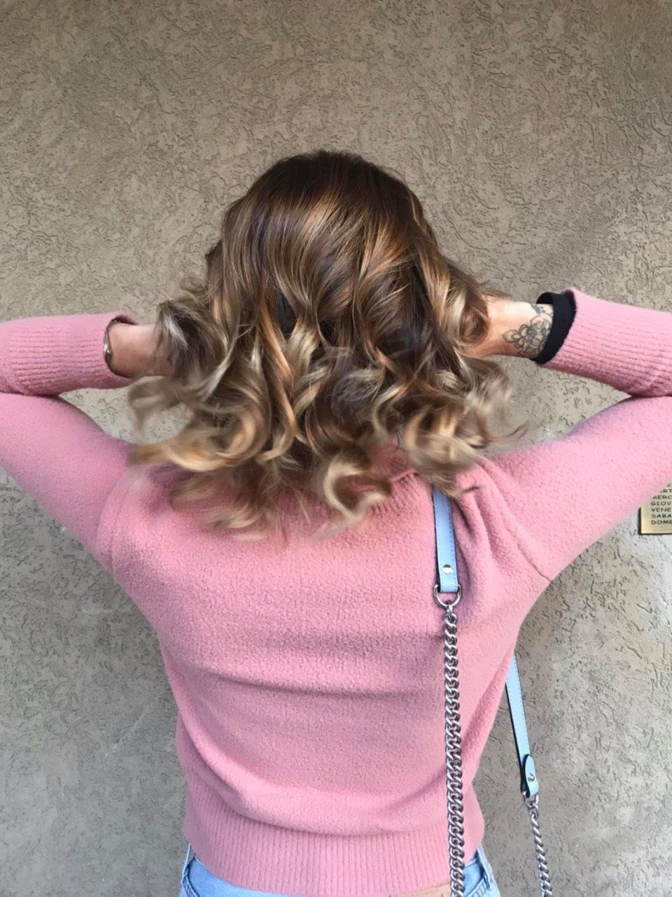 capelli corti con meches