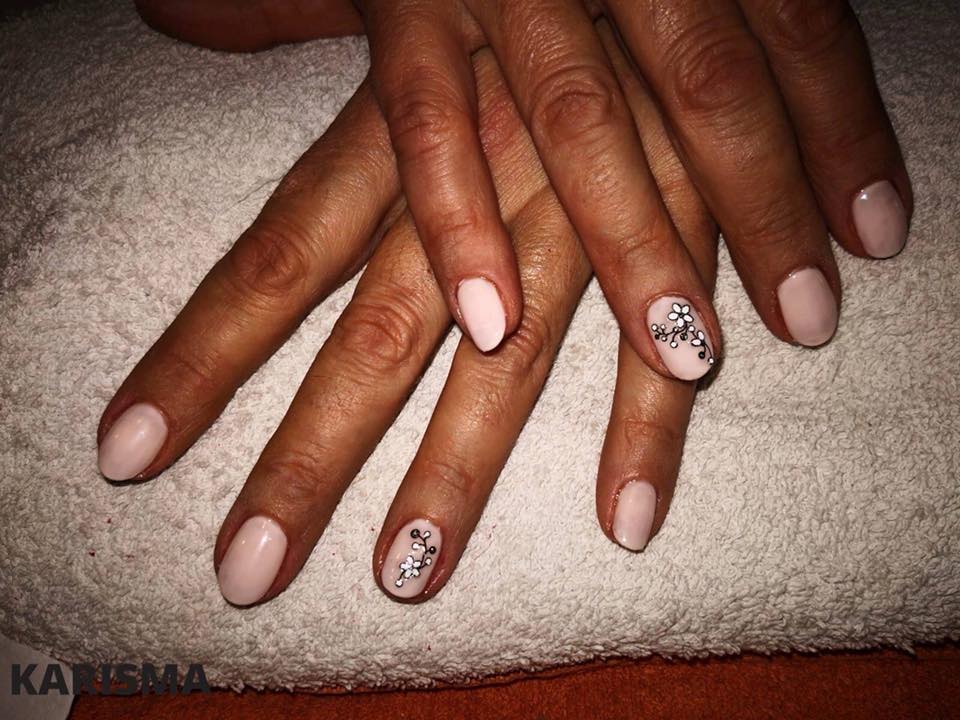 unghia mani con glitter