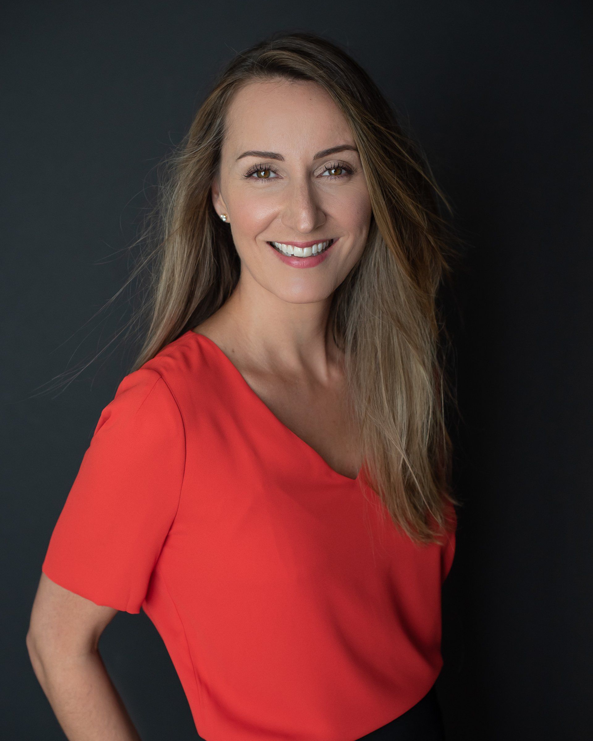 LinkedIn Headshots Toronto | Stacey Naglie Photography | Woman with red top