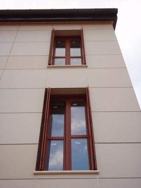 Infissi in vetro e legno massello