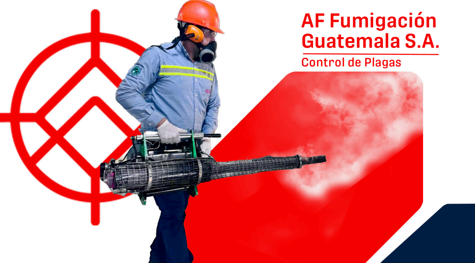 Un hombre que lleva un casco y una máscara de gas está pulverizando una máquina.