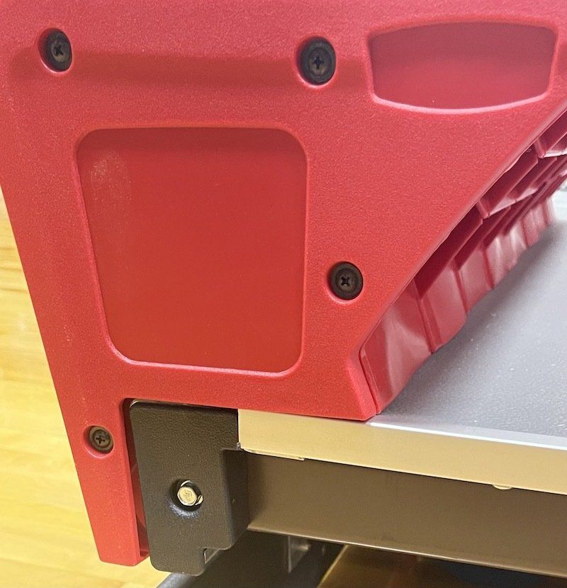 Only Interkal takes the additional time to cap the ends with nylon supports for safety.