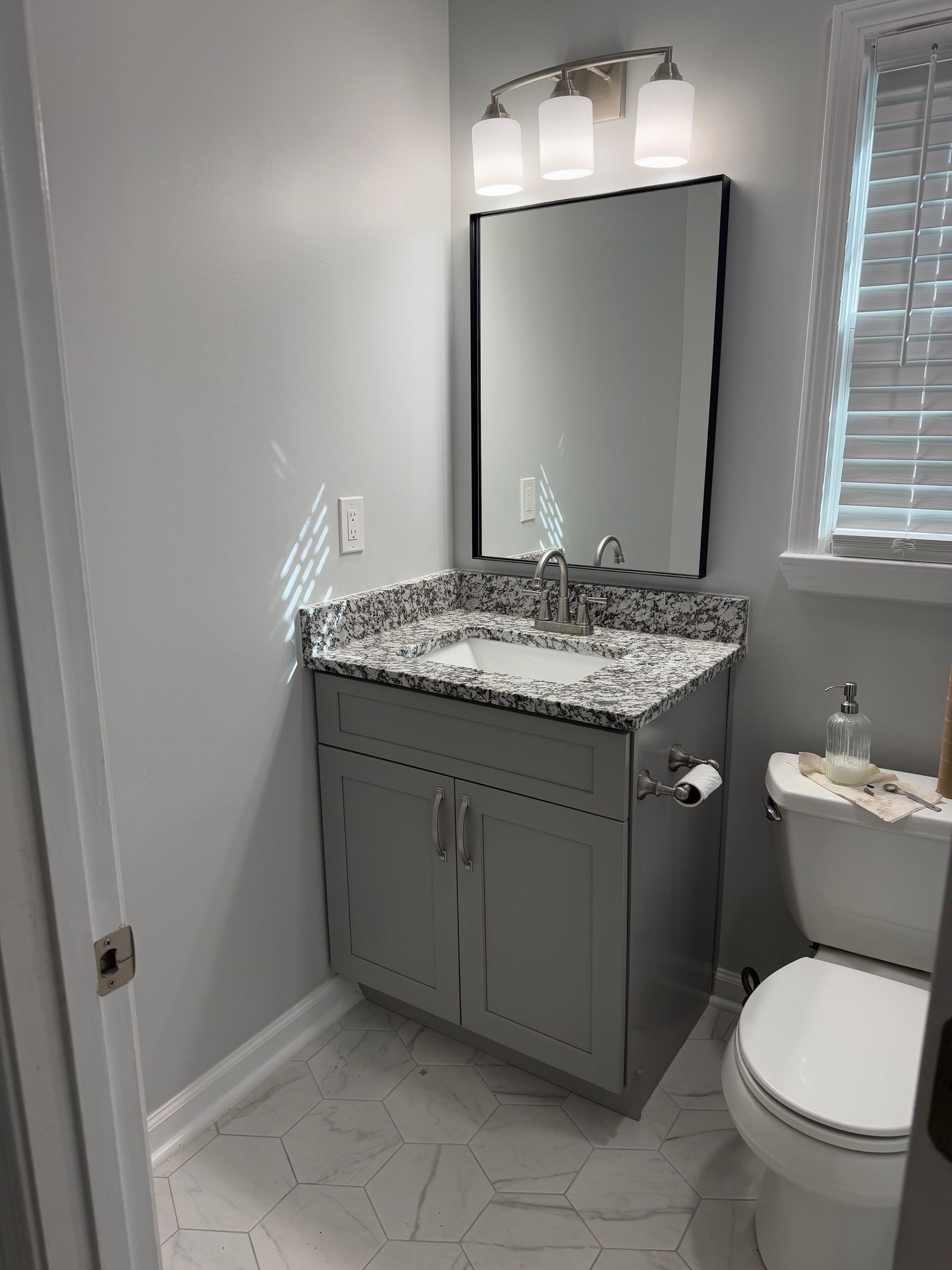 Guest bathroom remodel in Lilburn, GA