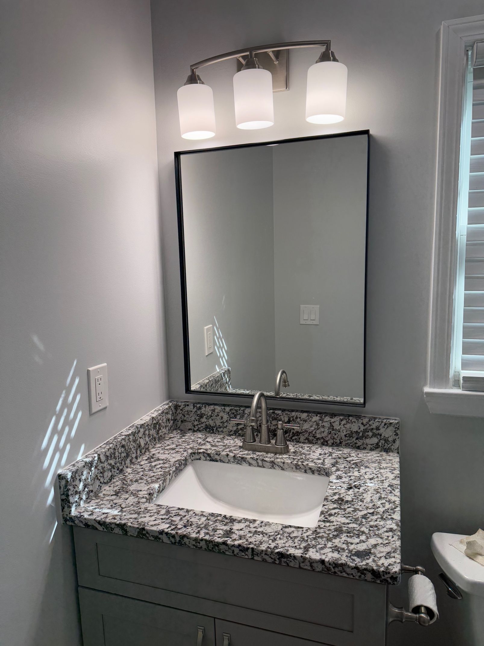 Guest bathroom remodel in Lilburn, GA