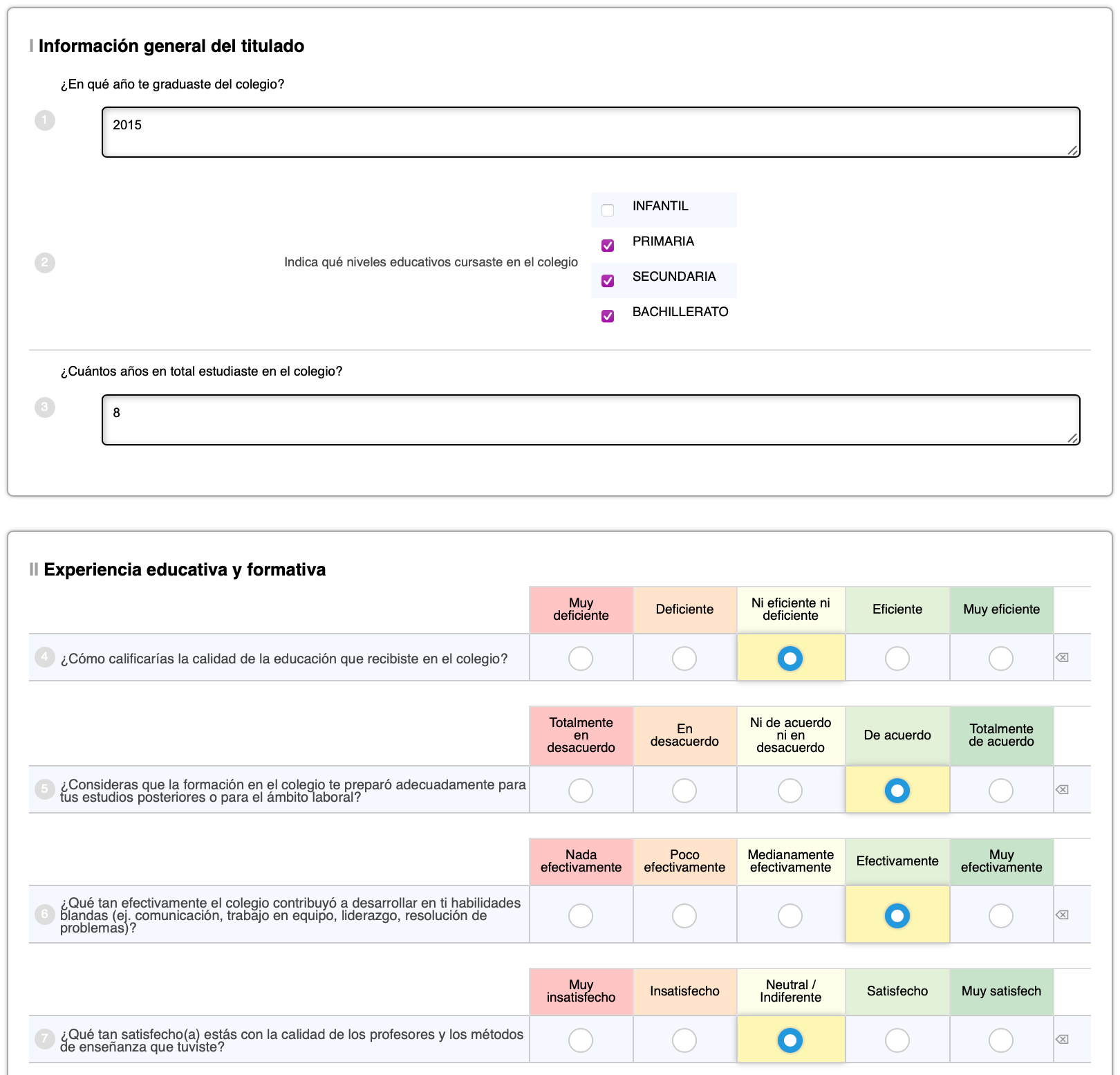 Formulario de encuesta: preguntas iniciales y escala Likert para afirmaciones de acuerdo/desacuerdo, con botones de opción.